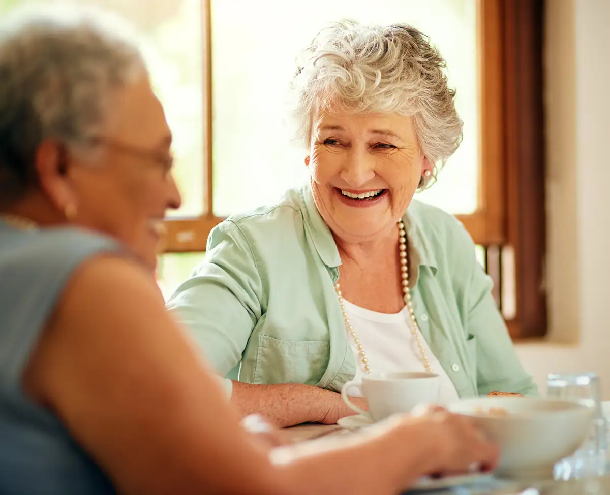 Photo of seniors at Kinwell Senior Living in South Lyon, Michigan