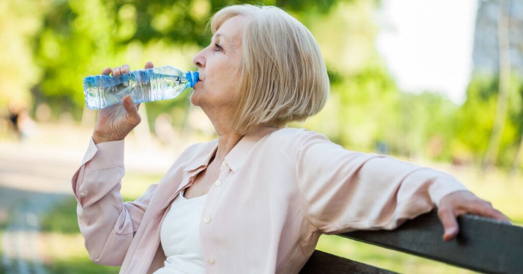 Hydration and Heart Health for Seniors 2 Hydration and Heart Health for Seniors