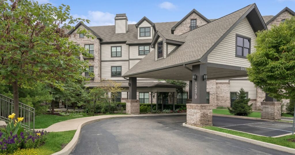 What to Look for in Senior Living in Sunset Hills, MO 